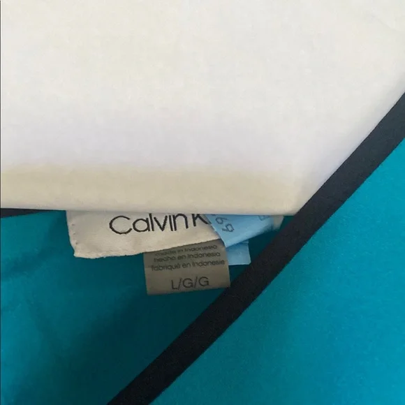 Teal V-Neck Women's Top - Picture 2 of 3